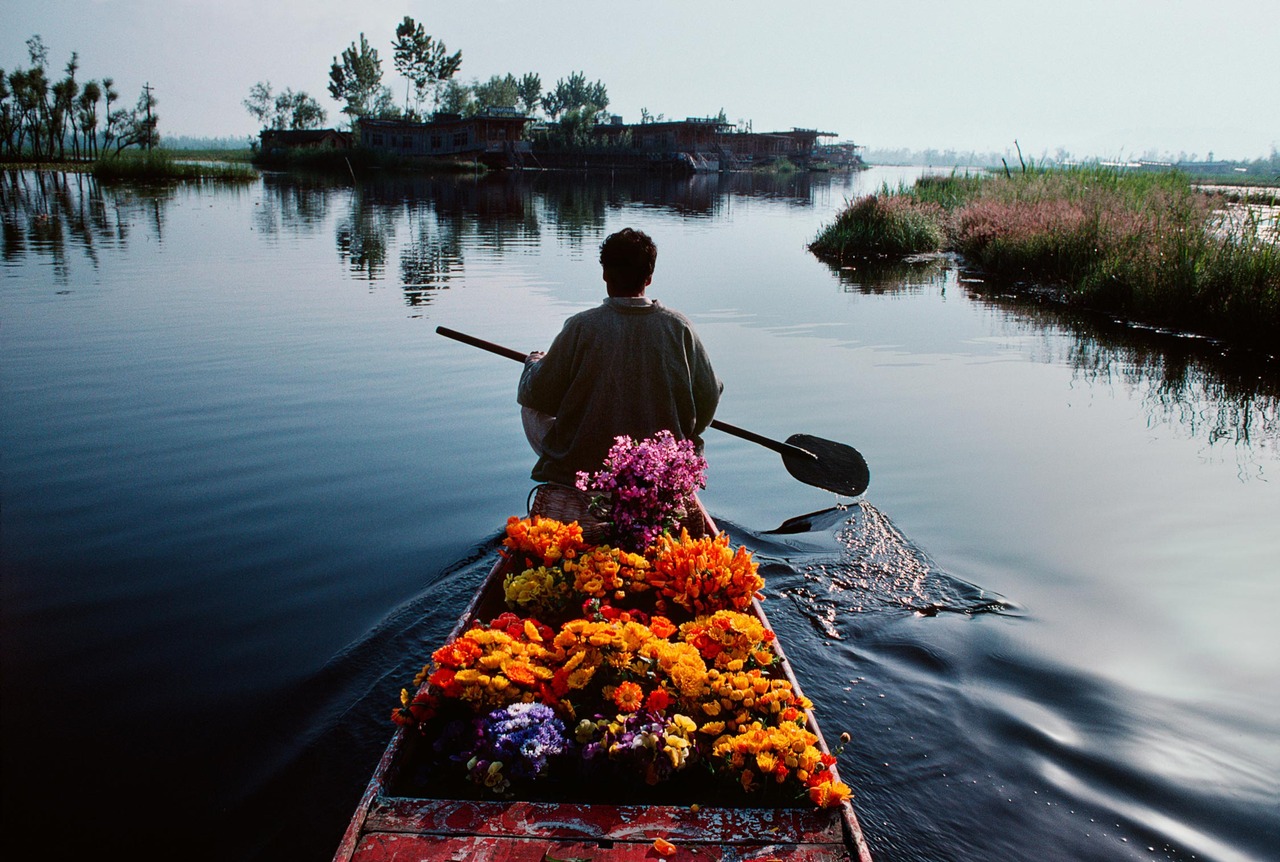 Dal Lake, Srinagar, Kashmir, 1999
